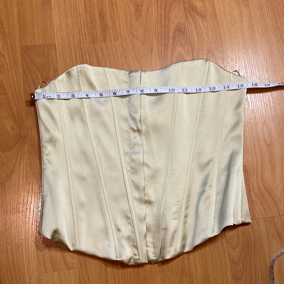Gold satin corset - Picture 8 of 9